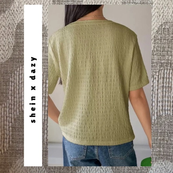 🆕 shein x dazy • green textured v-neck tee - Picture 4 of 12
